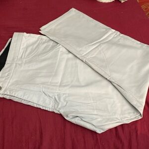 Nike New golf pants very light nice material, light blue
Size 40/30